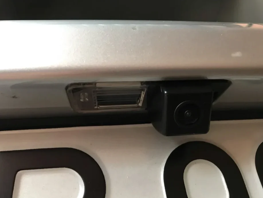 Reversing HD Camera for Volkswagen Vehicles - Image 4